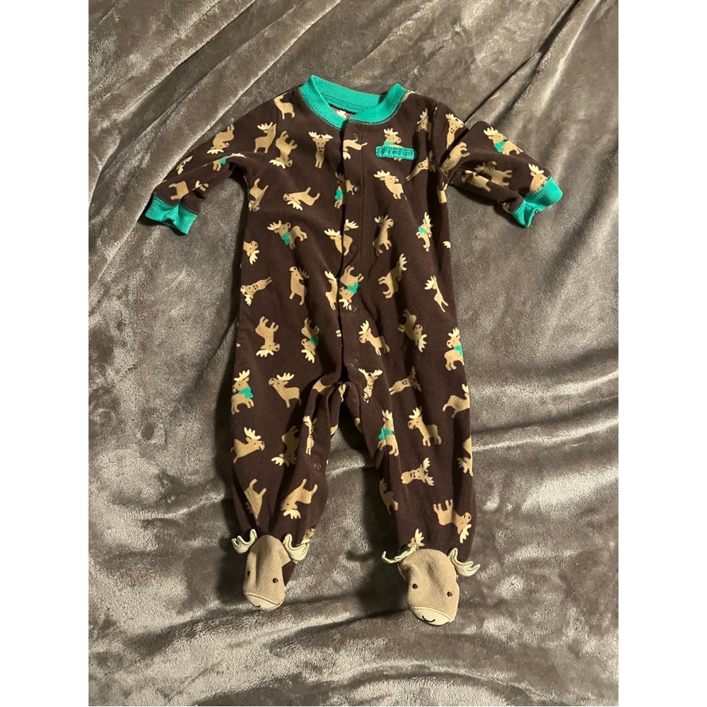 4/$20 ✨ Reindeer Footie Fleece Sleeper (0-3M)